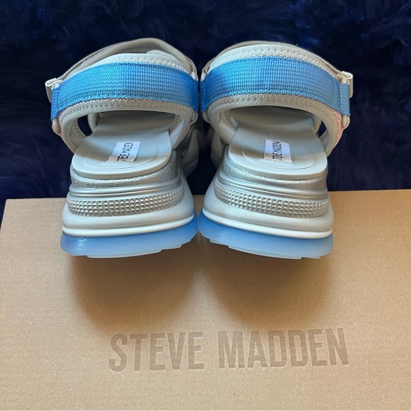 New! STEVE MADDEN Chakra Chunky Platform Sandals - Picture 14 of 15